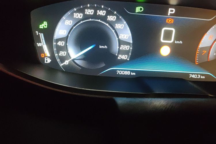 标致4008 2018款 350THP 豪华版中控内饰15