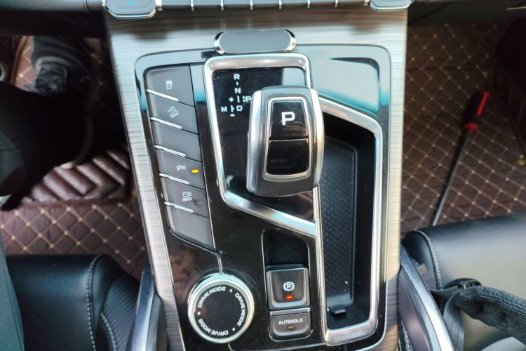 吉利汽车 博越 2020款 1.8TD DCT智尊PRO中控内饰18