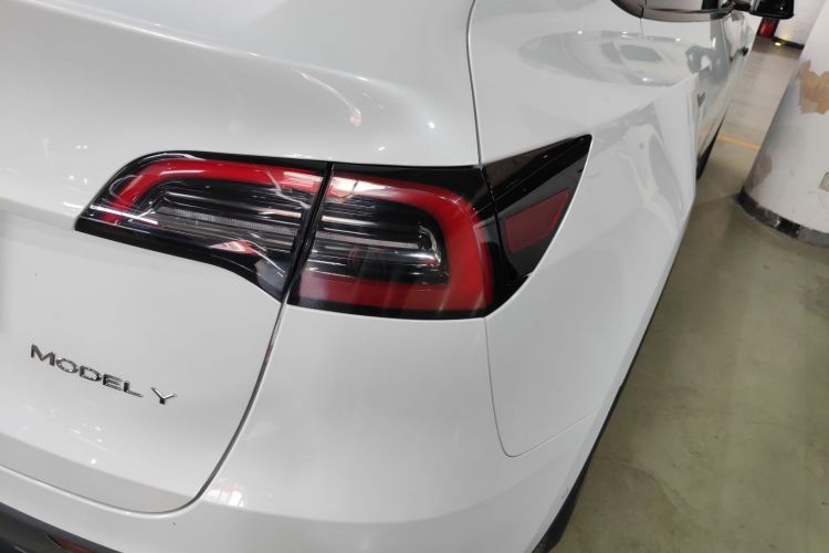 特斯拉 Model Y 2022款 改款 后轮驱动版车身外观6006