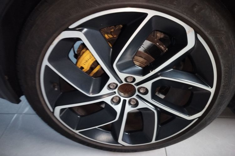 领克05 2020款 2.0TD 两驱耀Halo车身外观6008