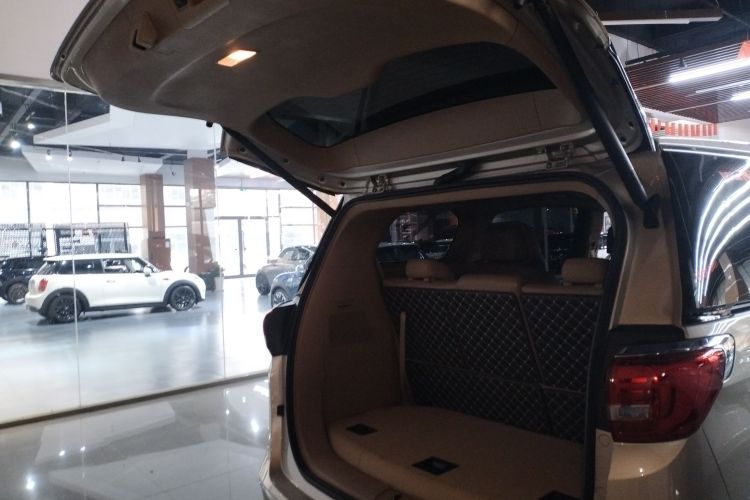 别克GL8 2018款 ES 28T 豪华型 国VI机舱底盘23