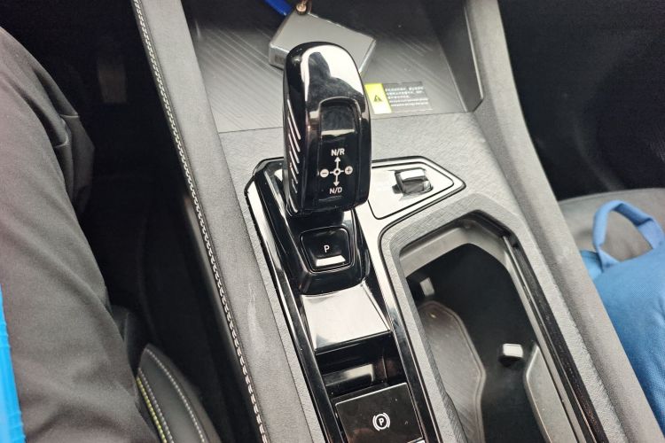 领克03 2023款 1.5TD DCT劲Pro中控内饰18