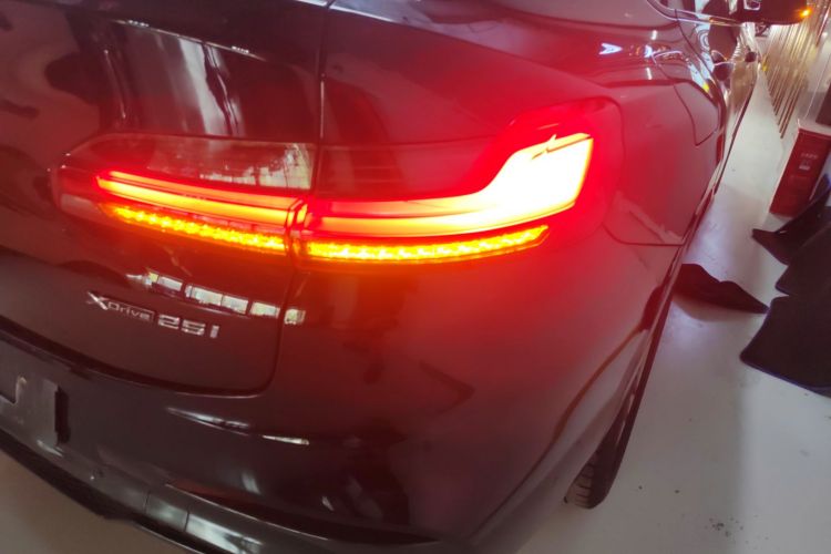 宝马X4 2021款 xDrive 25i M运动套装车身外观6003