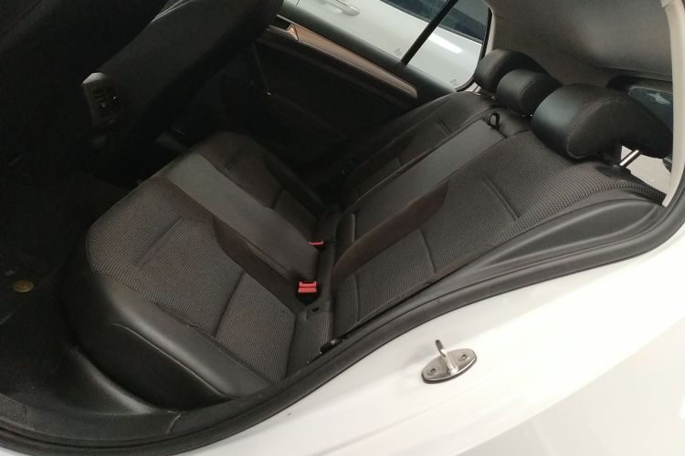 大众 高尔夫 2019款 280TSI DSG舒适型 国V中控内饰7004