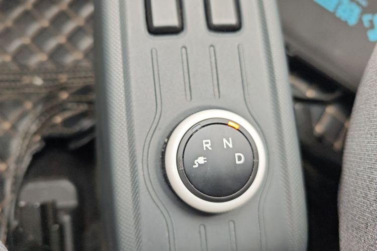 五菱汽车 宏光MINIEV 2022款 马卡龙臻享款 磷酸铁锂中控内饰18