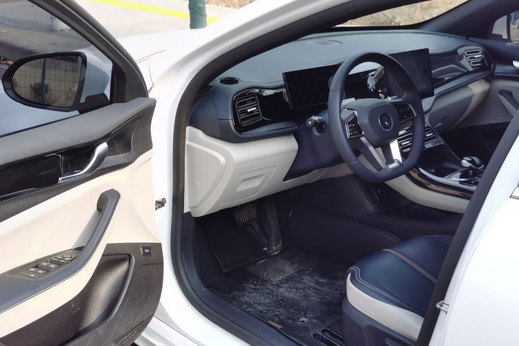 比亚迪 秦PLUS 2023款 冠军版 DM-i 55KM领先型中控内饰20