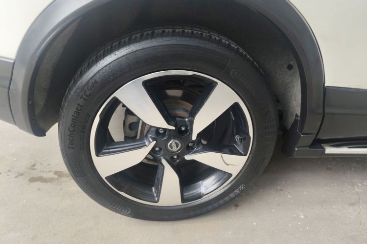 日产 逍客 2017款 2.0L CVT智享版 国V车身外观6008