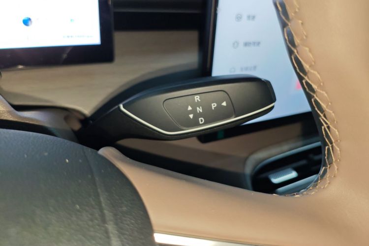 奇瑞 风云T8 2025款 1.5T 130km尊享版 5座中控内饰18