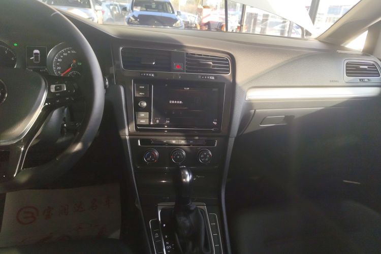 大众 高尔夫 2019款 280TSI DSG舒适型 国VI局部细节16