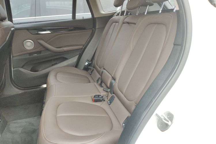 宝马X1 2022款 sDrive20Li 尊享型中控内饰7004