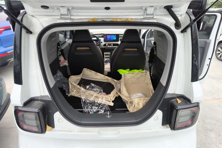 吉利银河 2024款 200km 熊猫卡丁机舱底盘23