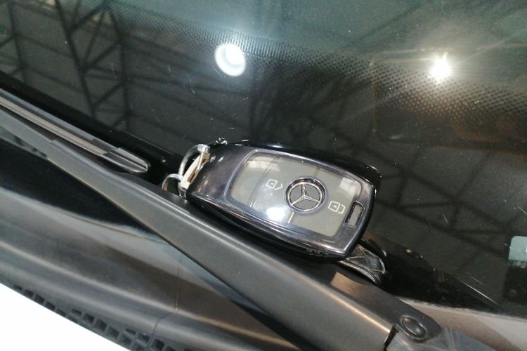 奔驰GLA 2023款 改款 GLA 200中控内饰7001