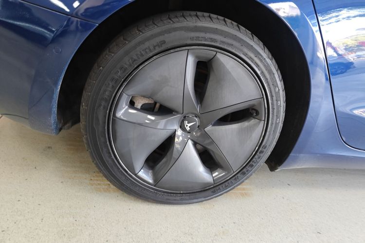 特斯拉 Model 3 2020款 改款 标准续航后驱升级版车身外观6008