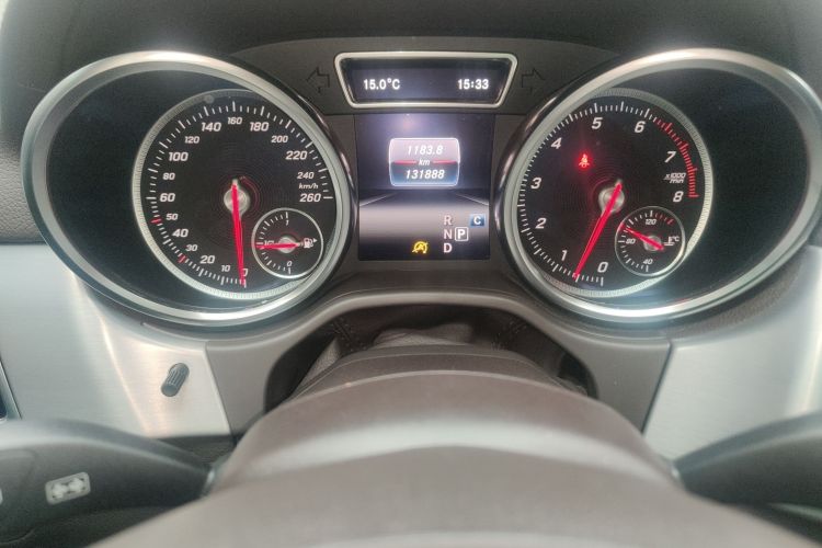 奔驰GLS 2018款 GLS 320 4MATIC中控内饰15