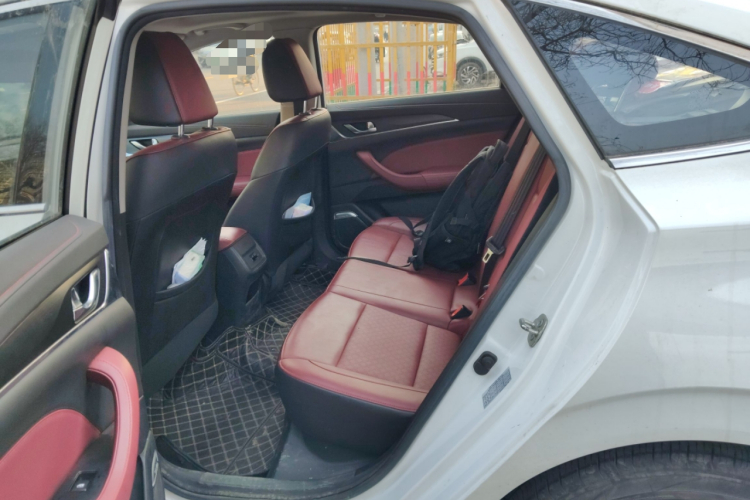 长安 逸动 2019款 蓝鲸版 280T GDI DCT极速型中控内饰21