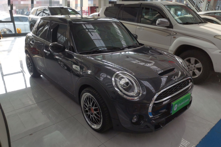 MINI 2021款 2.0T COOPER S 经典派 五门版车身外观6002