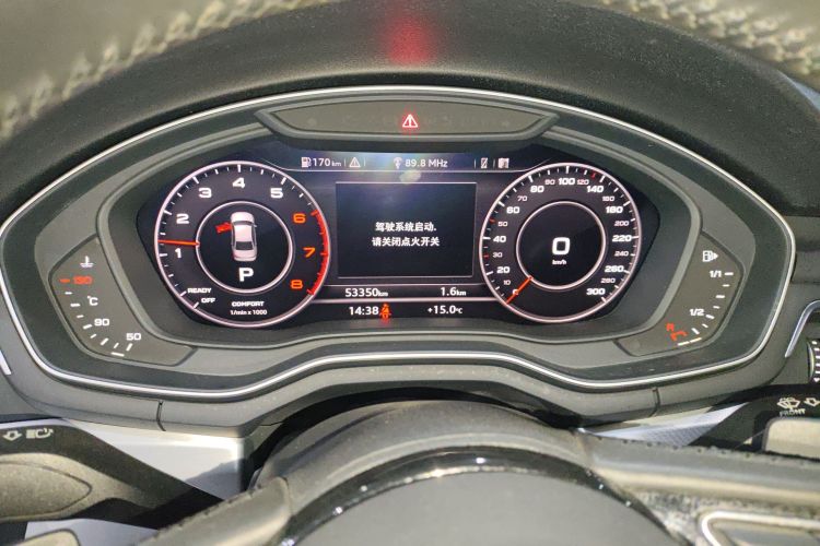 奥迪A4L 2019款 40 TFSI 时尚型 国VI中控内饰14