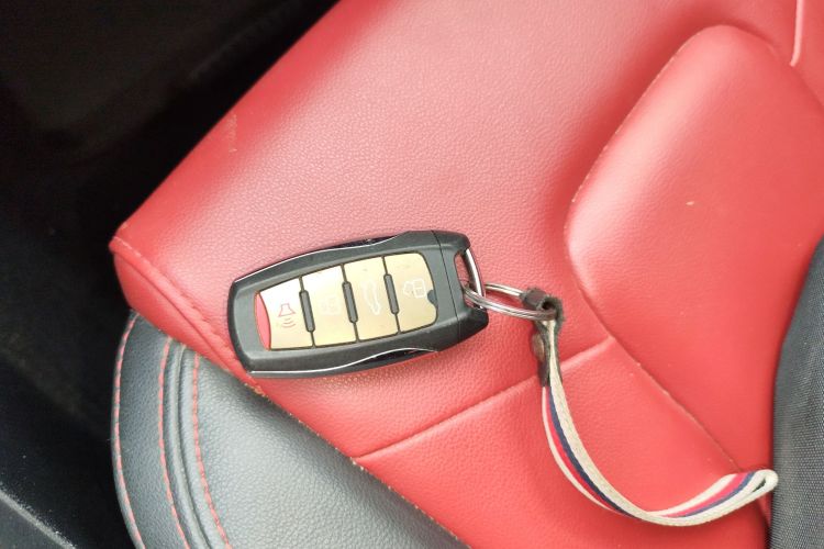 哈弗H2s 2017款 蓝标 1.5T 双离合豪华型中控内饰7001