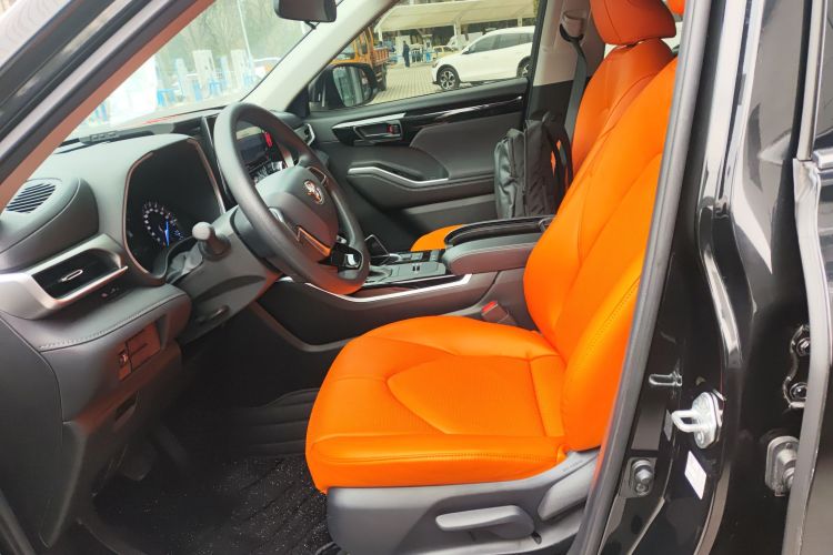 丰田 汉兰达 2023款 2.5L智能电混双擎两驱精英版 7座局部细节19