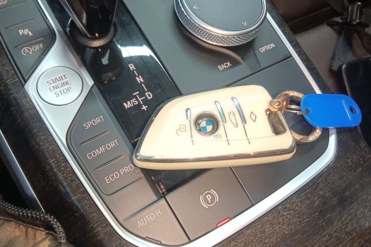 宝马3系 2020款 改款 325Li M运动套装中控内饰11