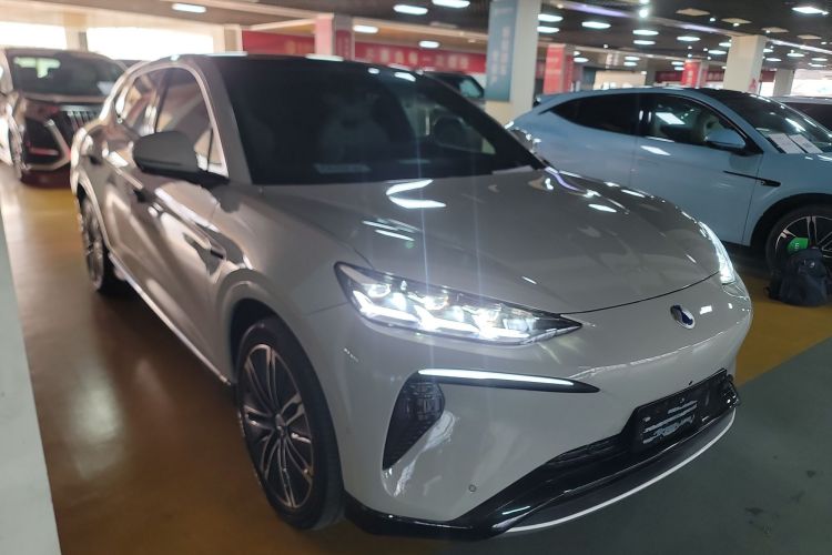 腾势N7 2024款 630 四驱智驾Max版车身外观3