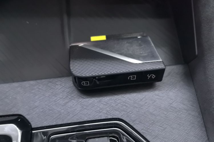 领克03 2023款 03+ 2.0TD 自动Cyan定制版性能套装中控内饰11