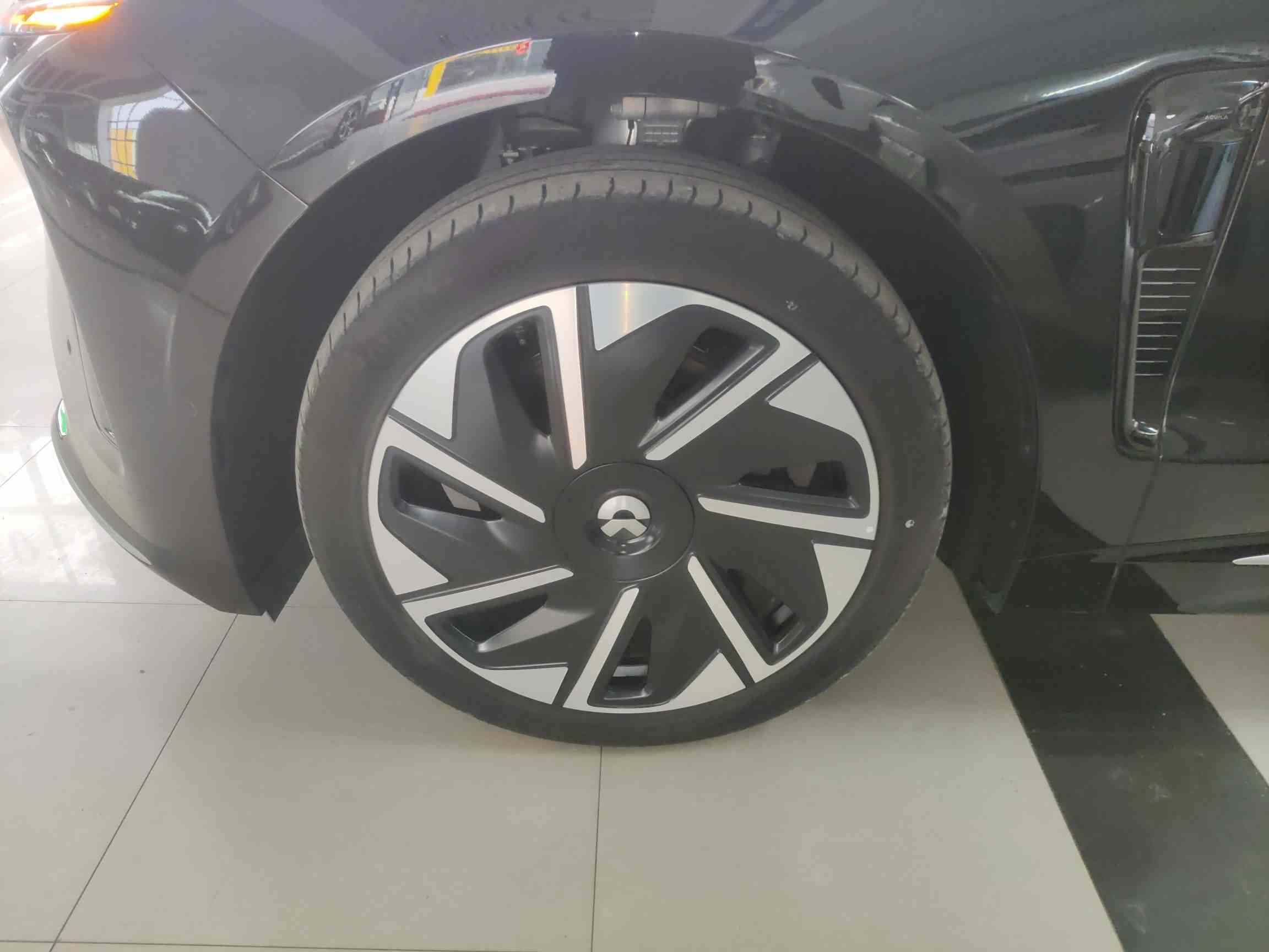 蔚来ET9 2025款 102kWh(2)