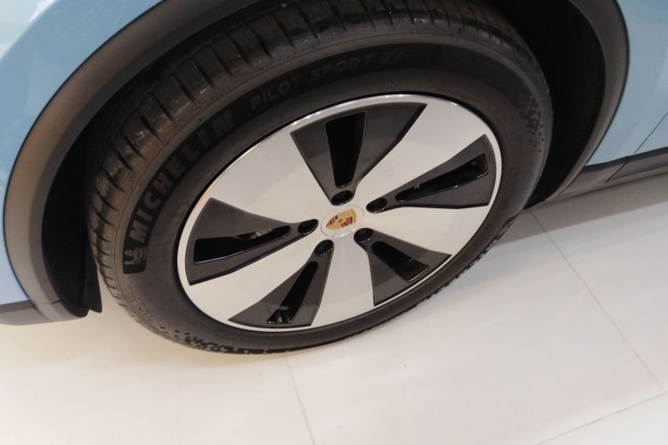 保时捷 Macan新能源 2024款 Macan 长续航版车身外观6007