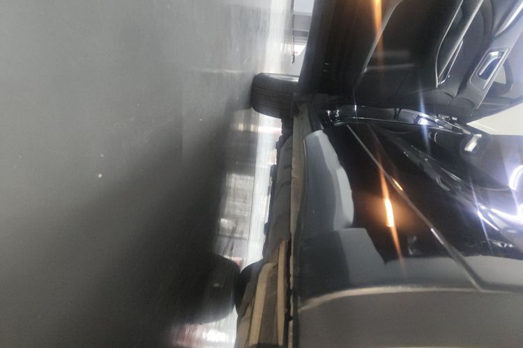 丰田 汉兰达 2018款 2.0T 四驱尊贵版 7座 国V局部细节9002