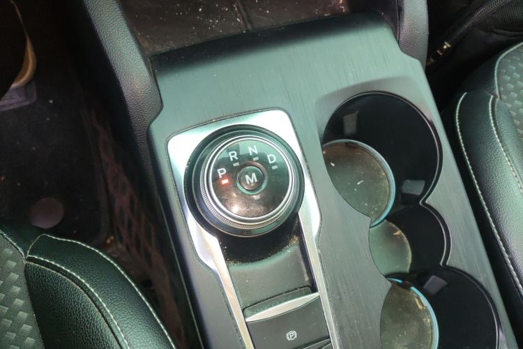 福特 福克斯 2019款 两厢 EcoBoost 180 自动锋潮型局部细节18