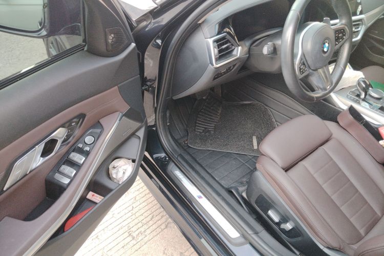 宝马3系 2021款 325Li M运动曜夜套装中控内饰20