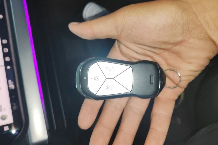 小鹏P7 2022款 480E+中控内饰7001