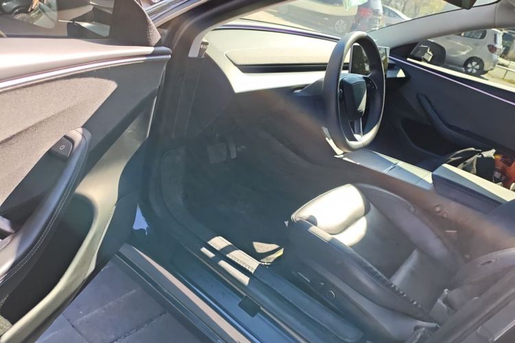 特斯拉 Model 3 2023款 后轮驱动版中控内饰7003