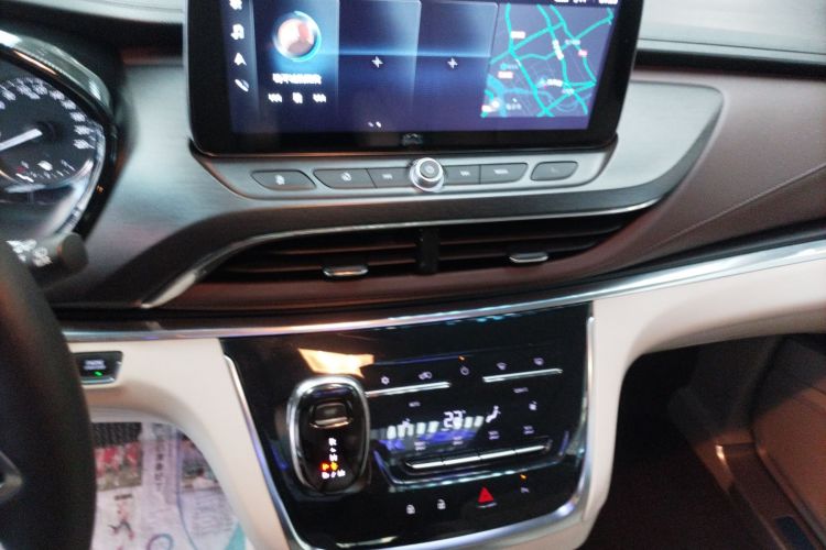 别克GL8 2020款 陆上公务舱 652T 豪华型局部细节16