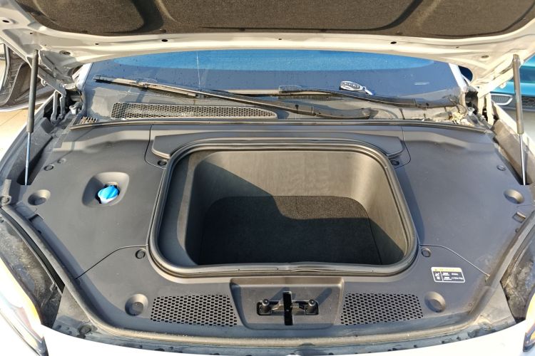 红旗EH7 2025款 640 四驱 智选版局部细节24