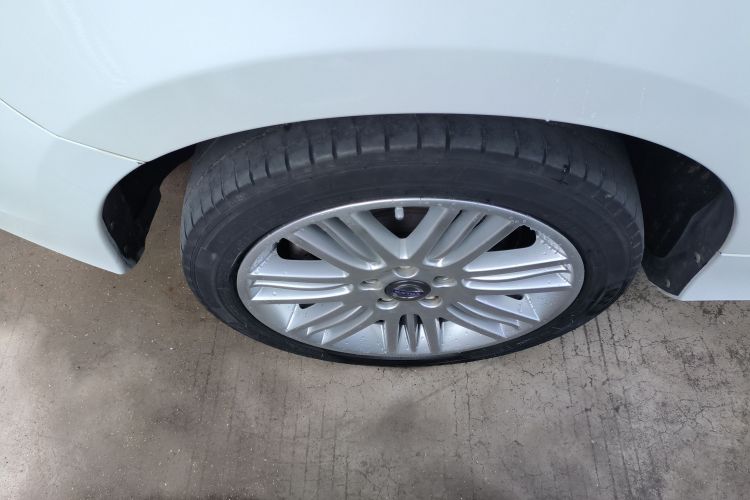 沃尔沃V60 2014款 改款 T5 智雅版车身外观6008