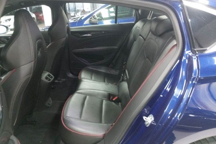 别克 君威 2020款 GS 28T 精英型中控内饰21