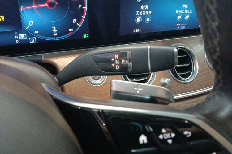 奔驰E级 2021款 改款 E 300 L 时尚型中控内饰18