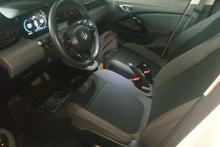 零跑汽车 零跑T03 2021款 400轻享版 三元锂局部细节19