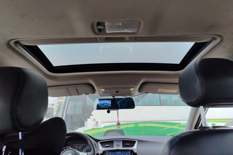 日产 轩逸 2016款 1.6XL  CVT尊享版中控内饰22