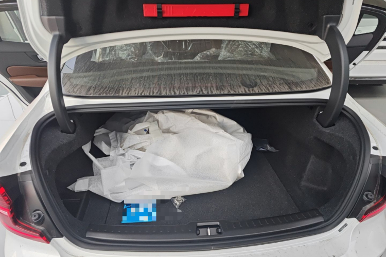 沃尔沃S60 2026款 B4 智逸豪华版机舱底盘23