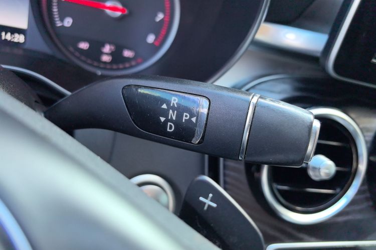 奔驰C级 2017款 C 200 L 运动版中控内饰18