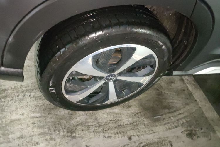 比亚迪 宋PLUS新能源 2021款 DM-i 110KM 旗舰型车身外观6002