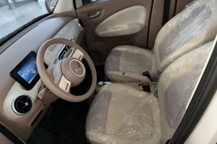 五菱汽车 宏光MINIEV 2025款 四门版 进阶款中控内饰19