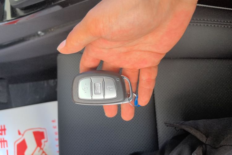 现代 途胜 2020款 280TGDi 两驱GLS时尚版 国VI中控内饰7001