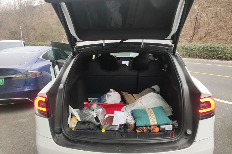 特斯拉 Model X 2019款 长续航版机舱底盘23