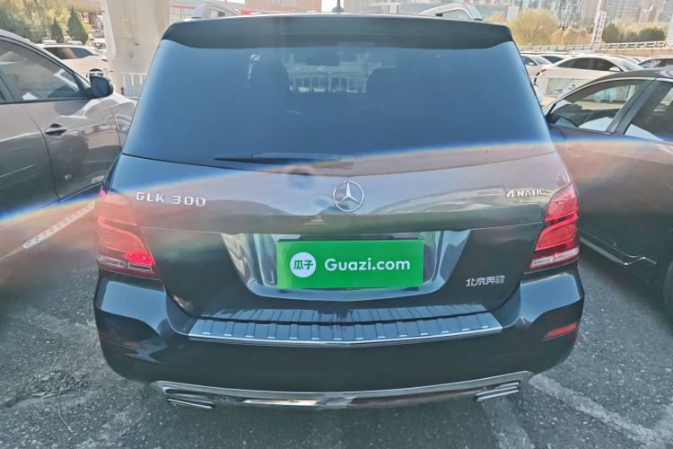 奔驰GLK级 2013款 GLK 300 4MATIC 动感天窗型车身外观6