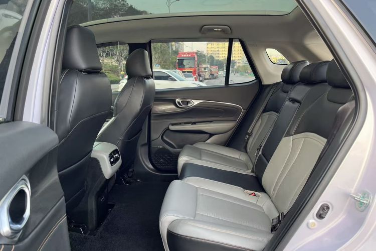 埃安 AION V 2021款 Plus 80 智领版 三元锂中控内饰21