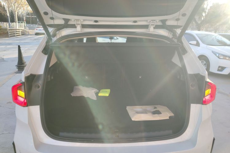 宝马X1 2023款 sDrive20Li X设计套装机舱底盘23