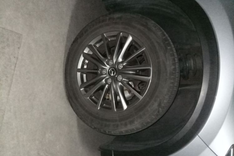 马自达CX-5 2020款 改款 2.0L 自动两驱智尊型车身外观10